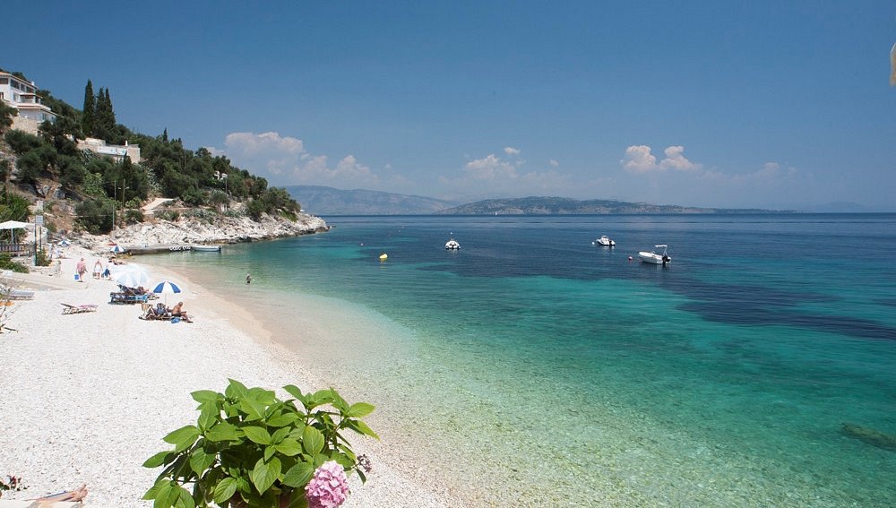 Kaminaki - Taxi transfer from Corfu Airport to Kaminaki, Corfu